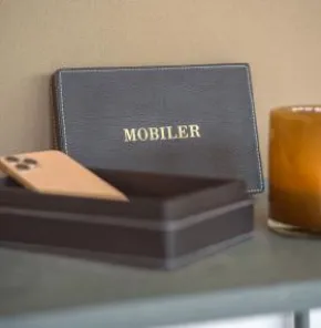 Låda i konstläder "MOBILER"