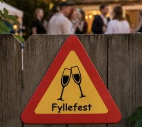 Varningsskylt - fyllefest
